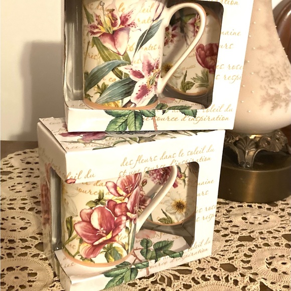 Cups with Lid. Beautiful - Picture 3 of 8